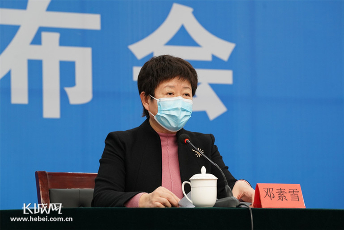 邢台市应对疫情工作领导小组办公室主任、市人民政府副市长邓素雪介绍情况。长城网记者 郭硕 摄