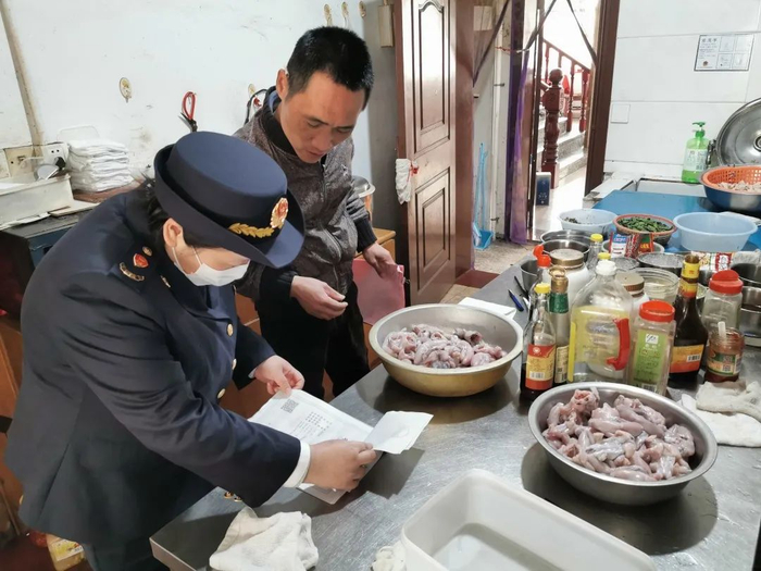 枫泾市场监管所严厉打击野生动物交易。