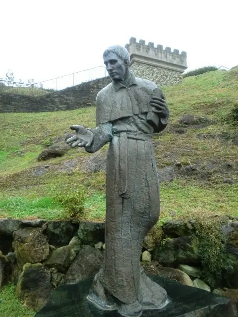 •LuísFróis雕像