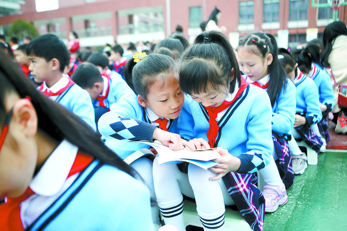 成都将持续高度关注校园安全以及师生心理健康 成都日报记者 李冬 摄