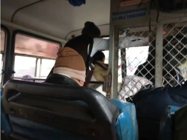 △印度漏雨的土公交/ 豆瓣@word mean zi sh