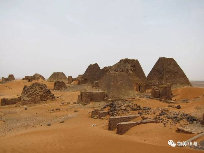苏丹金字塔