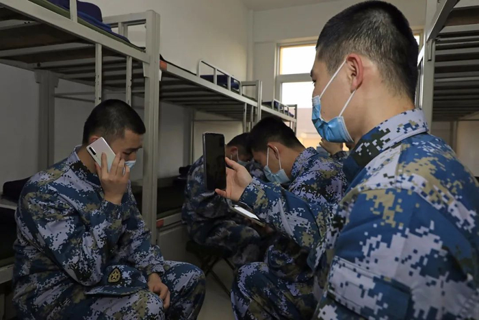 ▲与家人视频通话报平安