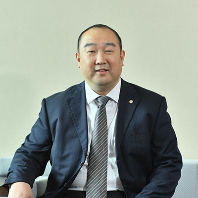 （中国人保副总裁、人保财险总裁于泽，图源：广东企业诚信建设促进会官网）