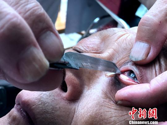 “明晃晃夺人耳目，冷森森要人胆寒”说的应该就是这把刀