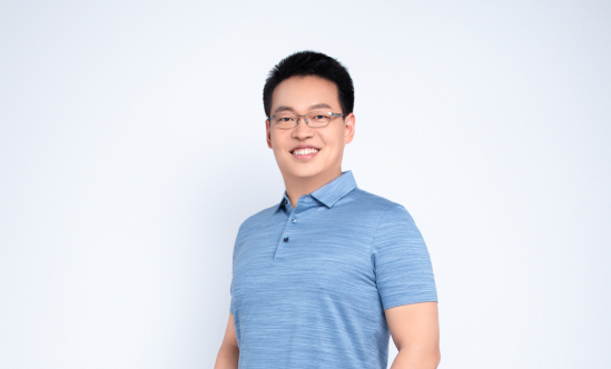 于万智驾CTO刘煜博士