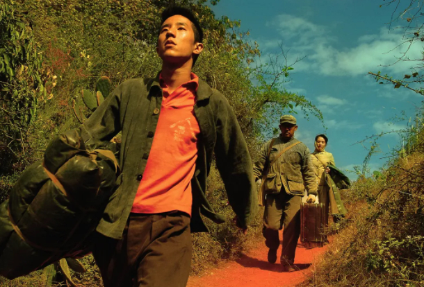 《太阳照常升起》 