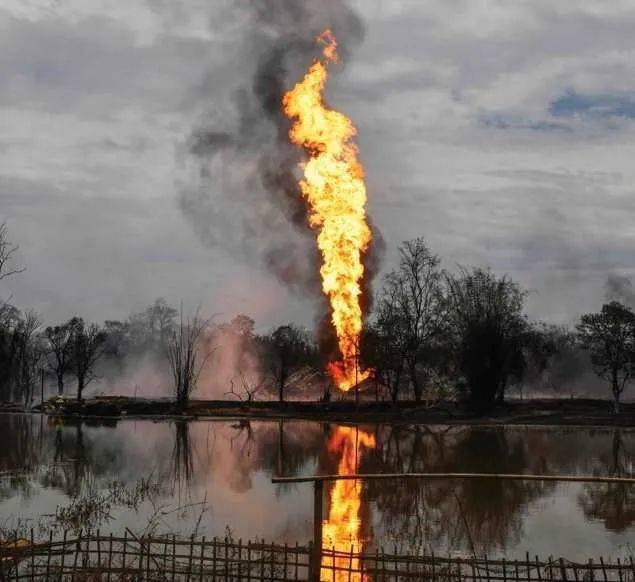 天然气泄漏引起大火