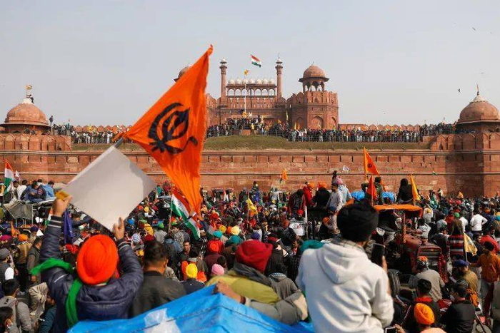 农民到红堡示威（图片来源：NDTV电视台）