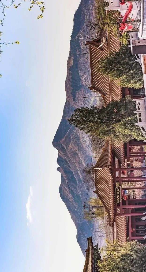 ▲ 青州的一大奇观，“佛是一座山，山是一尊佛”。摄影/刘常军，图/图虫·创意