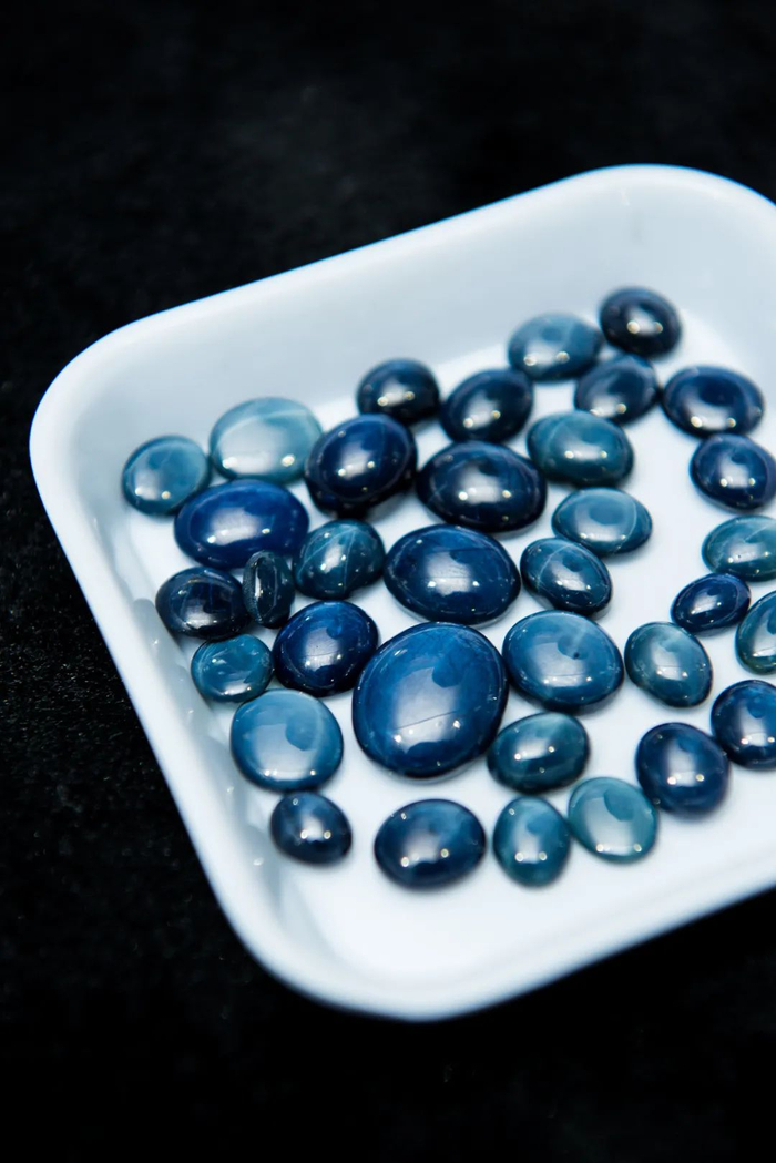 ▲ 昌乐，拥有中国乃至世界上最好的蓝宝石。图/视觉中国