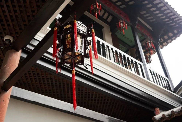 可园一瞥和千角灯/作者供图