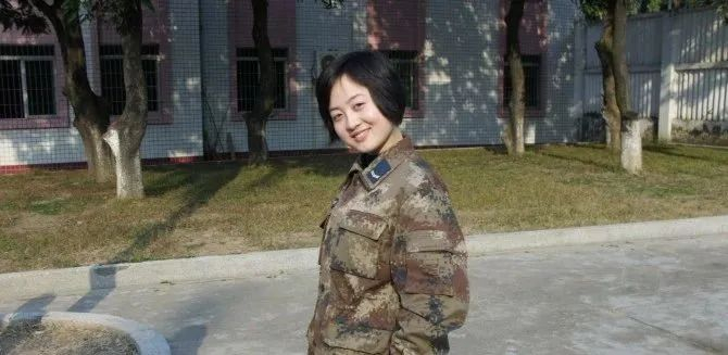 ▲服现役时的袁思波