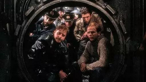 ▲《从海底出击》中就是凭借着全体艇员过硬的