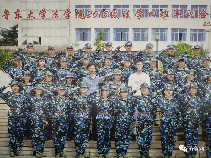 四排右四为吕天仓