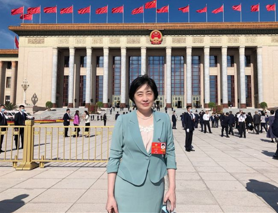 全国政协委员徐绿平。 资料图