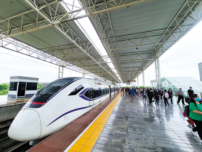 公交化运营的成灌快铁