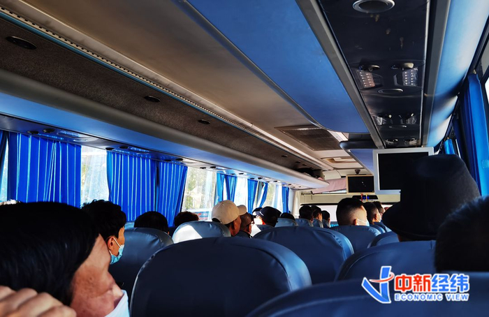  资料图：某旅游大巴内景。中新经纬张燕征摄