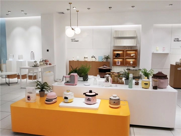 图：小熊电器产品