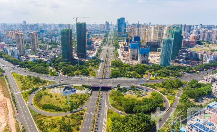 图为2020年海口市区航拍 中新社 骆云飞 摄
