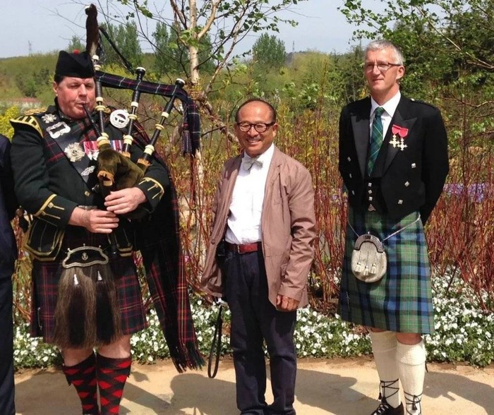 日本景观设计师稻田纯一（中）和大卫·帕特森（右一）