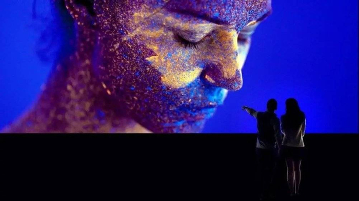 索尼曾在 CES 展示巨型“Crystal LED Display”，图片来源：SONY