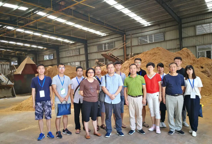 ▲2018年暑假师生共赴湖北恩施开展调研（张丰翼 供图）