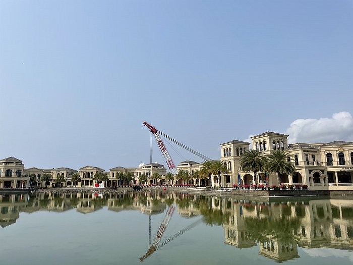 日岛岛心商业区 图片来源：界面新闻