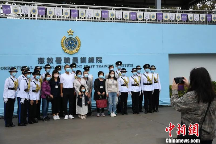 大批香港市民参与惩教署职员训练院的开放日活动。记者 姜金龙 摄