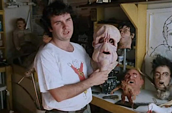 △ 《坏品位》幕后花絮片中的彼得·杰克逊