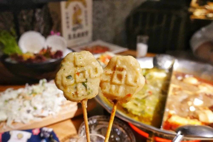 凑凑的网红产品海鲜棒棒糖。/图虫创意