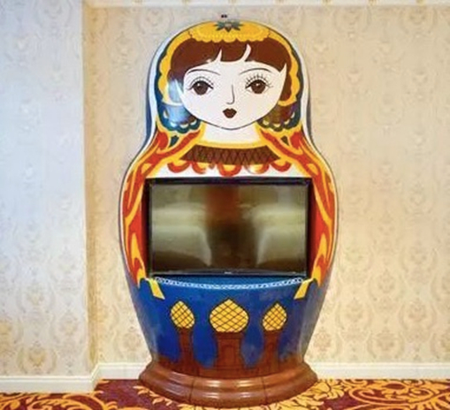 △套娃电视机 | 来源：@刘小顺