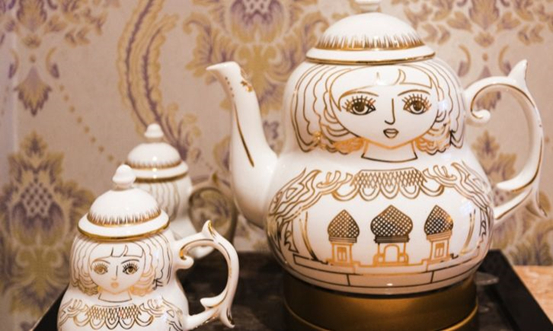 △套娃茶具 | 来源：@刘小顺