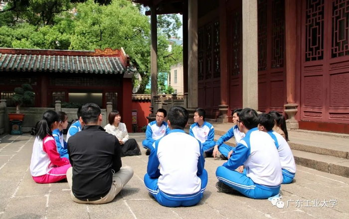 图 | 机电工程学院师生“走读”广州市农民运动讲习所旧址