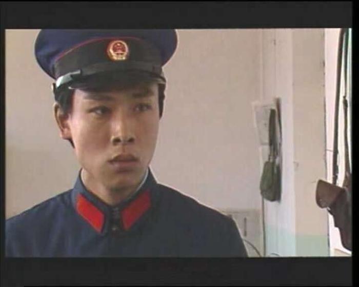 新中国初代公安民警穿的竟然是军装？盘点中国警察制服如何变迁_手机新浪网