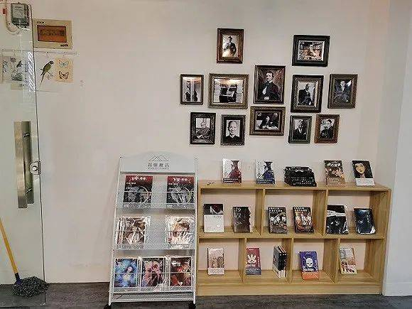 孤岛书店内部（摄影：董子琪）