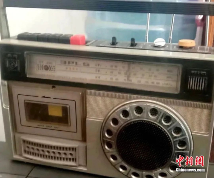 磁带式收录一体机。王传海 摄