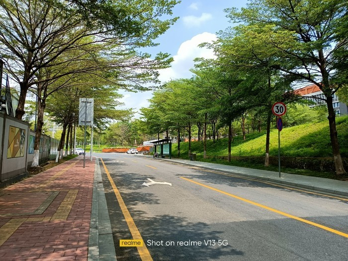 （主摄白天样张）