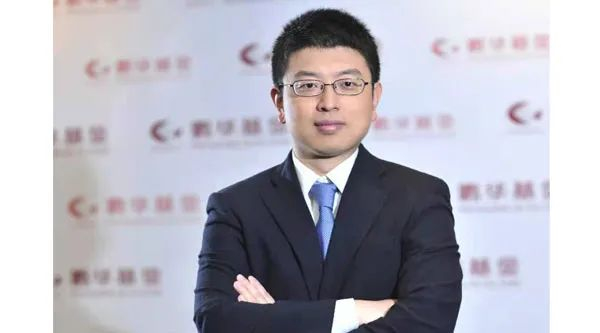 鹏华基金权益投资一部副总经理袁航