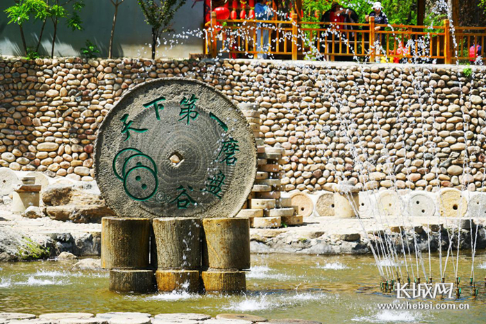 天下第一磨盘谷。王喜庆摄