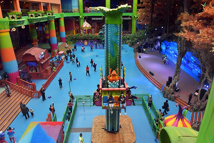 游客正在天元谷旅游区内游玩。彭月娟 摄