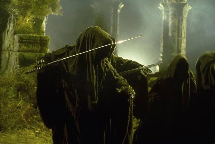 ©️《指环王1：护戒使者》，2001