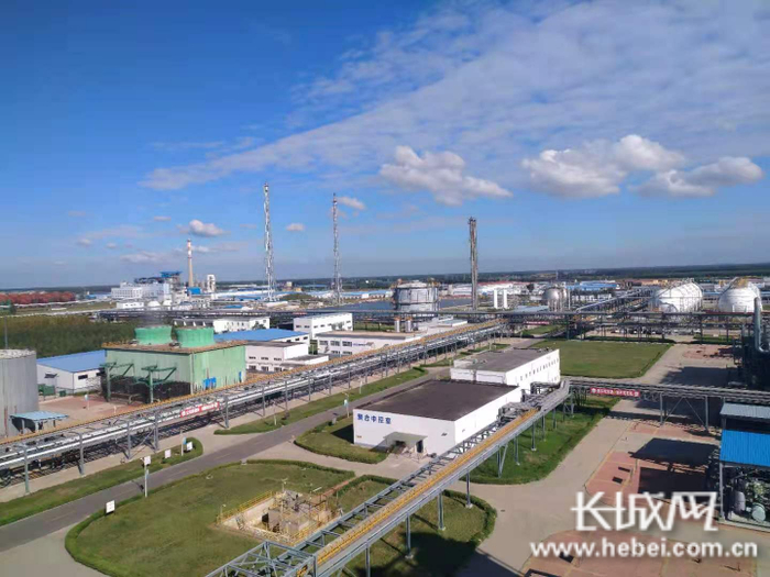 海伟公司能源储蓄材料项目正在建设中。陈秋彦 摄