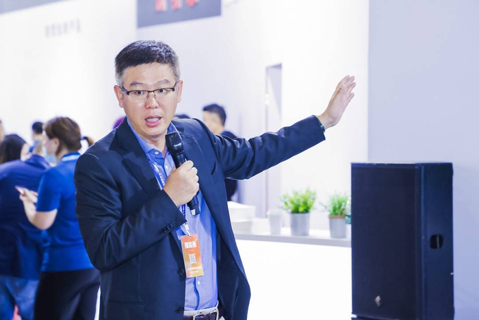 联想集团中国区商用大客户业务智慧教育总经理金鑫