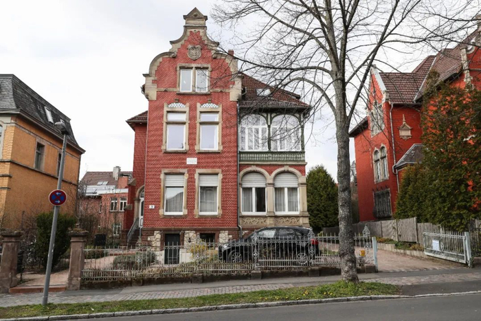 这是2021年4月16日在德国哥廷根拍摄的位于普朗克大街3号的朱德故居。新华社记者单宇琦摄