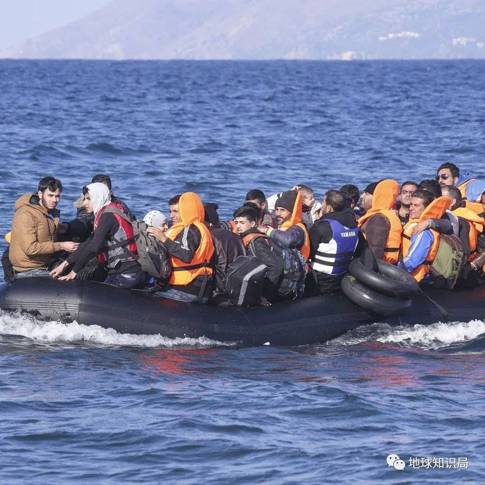 人是国之根本，个人际遇也与国家命运相互依存（图：shutterstock）