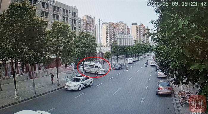 △19时23分，120离开现场