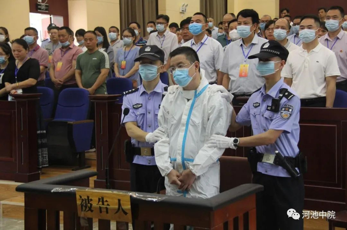 ▲被告人谭仁林在法庭上 