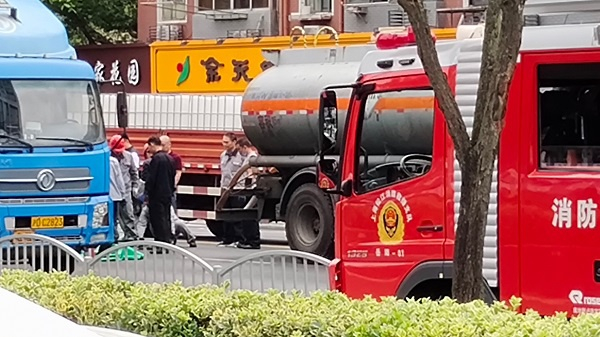 图说：事发现场 网友供图