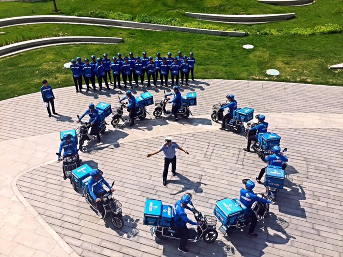 饿了么曾邀请交警给骑手做安全培训